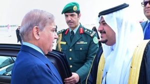 PM invites global leaders at Riyadh to invest in Pakistan