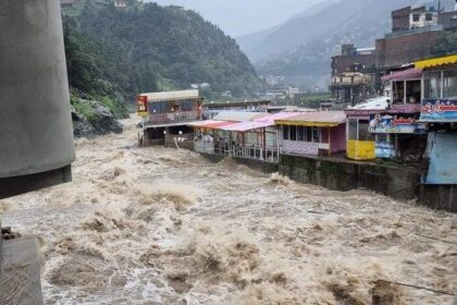 Floods in Pakistan remain unstoppable? 117 reported dead as a large number stay missing
