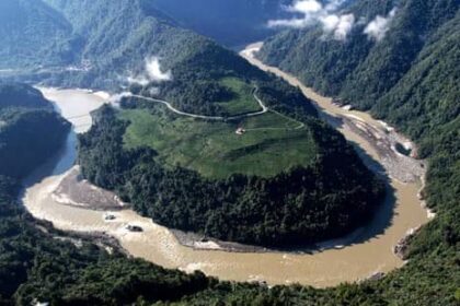 India fears a planned Chinese mega-dam in Tibet will be the beginning of a water war