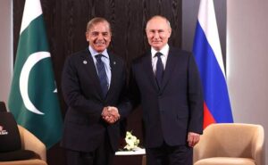 Prime Minister Shehbaz Sharif has shown willingness and Pakistan’s cumulative desire to strengthen relations with Russia for the good, progress, and prosperity of the region. He expressed this aspiration during his meeting with Russian President Vladimir Putin in Beijing today. Prime Minister Sharif noted that both countries are making genuine efforts to promote bilateral ties, particularly in the areas of commerce and trade. As a result of these efforts, bilateral trade witnessed a significant increase last year. He highlighted that Pakistan’s import of oil from Russia contributed to this growth.