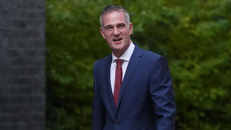 UK Pushes China Trade Deal Despite 'Super-Embassy' Row