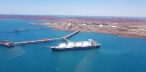 Australia Clears LNG Plant Extension Amid Emission Concerns