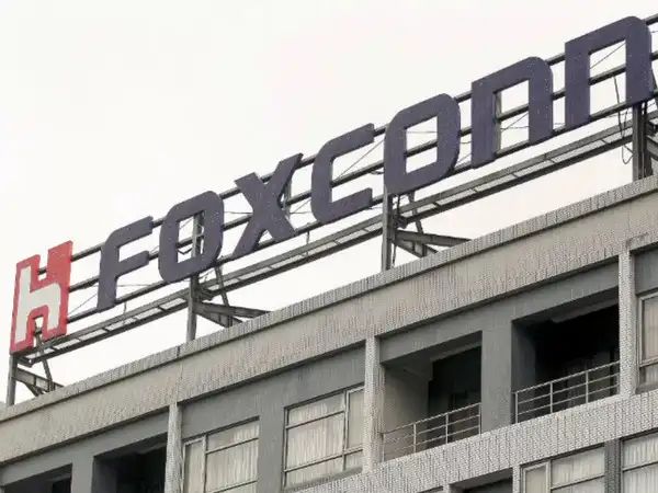 Foxconn’s India Operations Steady Despite Exit of Chinese Staff