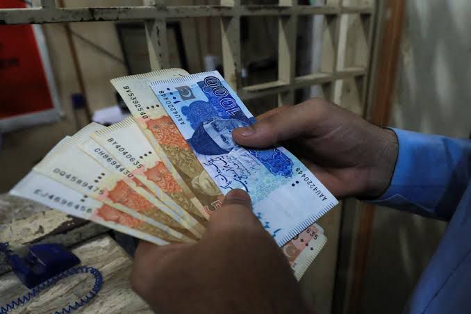 According to officials and market reports, the recent Pakistani crackdown of informal foreign-exchange trading activity has driven the rupee to appreciations of up to 6.1% in September. It contributed to stabilising the currency and reduced pressure on the cost of imports somewhat. Foreign exchange reserves have been tight though, only enough to cover not much longer than two months of imports, which gives the central bank little manoeuvring room until new external financing comes in.