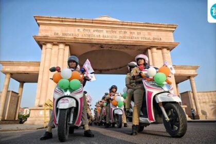 Thousands of women officers and community members rode bikes in the Mission Shakti 5 bike rally in Uttar Pradesh on Sunday. This is a new initiative for women's safety and empowerment across the state. The rally hold 18,000 people, including police officers and students. They rode through districts, holding signs and shouting slogans about women right to safety and respect. The campaign, which coincided with the upcoming Navratri festival, also opened new Mission Shakti Kendras at police stations for safety of women.