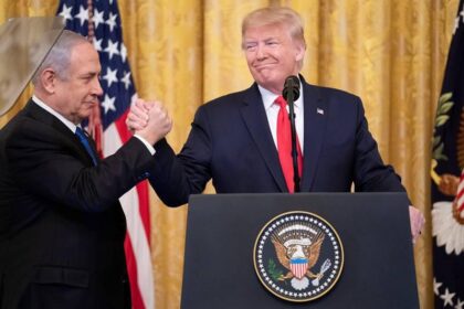 U.S. President Donald Trump is planning to have discussions with leaders of Muslim-majority nations on the margins of the United Nations General Assembly this week, which revolves around the Gaza conflict. The negotiations will involve Saudi Arabia, Turkey, Egypt, and Pakistan with an aim of establishing an agreement on post-war governance and humanitarian recovery in the enclave. Washington is advancing a multilateral system to stabilise the region, but there are still divisions among parties. According to diplomatic observers, the meetings will determine whether the U.S. can overcome the political cracks and present a plausible approach to the reconstruction of Gaza. It is driven by international pressure for a long-term solution after months of destruction.