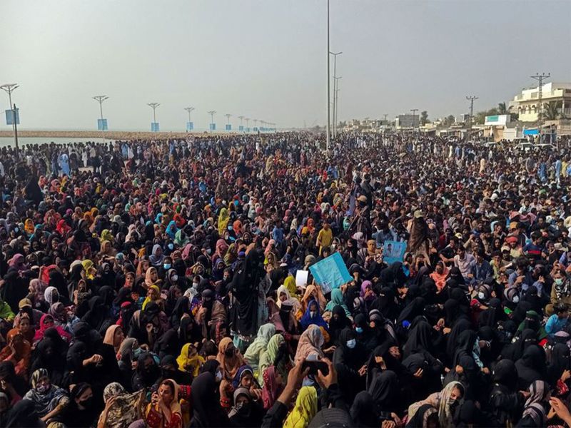 On Thursday, government workers in Sindh organized a massive protest in Hyderabad over the proposed pension reforms by the provincial government. The demonstration was coordinated by the Sindh Employees Alliance (SEA), which brought hundreds of workers outside of major offices where they were shouting slogans and insisting on the withdrawal of amendments that lowered the benefits of commutation and gratuity. A pen-down strike was also witnessed, which paralyzed normal operations in various departments. The union leaders reported that the cuts would affect the lower-grade staff members, who are in need of retirement packages, disproportionately. They threatened to escalate the protest to Karachi in case their concerns are not addressed. The protest reflected the increasing discontent with austerity-based reforms, which workers claim to compromise their financial stability following a long life of work.