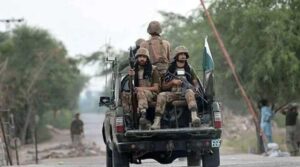 Security forces apprehended four terrorists during an intelligence-based operation (IBO) in Balochistan’s Khuzdar district on Wednesday, according to a statement by the Inter-Services Public Relations (ISPR). The operation was carried out on reports of the presence of terrorists belonging to the Indian proxy group Fitna-al-Hindustan. The ISPR said the terrorists attempted to escape by disguising themselves in women’s attire but were intercepted. Weapons and ammunition were recovered from the suspects, who were reportedly involved in multiple terrorist activities in the region. A sanitisation operation is underway to clear the area. The ISPR reiterated that security forces remain committed to eliminating “Indian-sponsored terrorism” from the country and ensuring perpetrators are brought to justice.