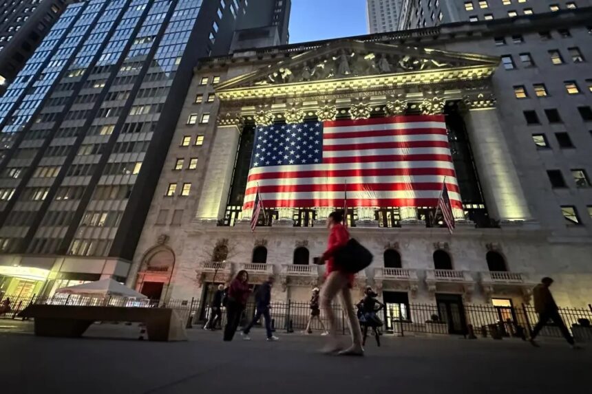 Wall Street futures slipped on Wednesday as the government shutdown created fresh uncertainty for investors. The closure of federal agencies means key economic indicators, including jobs and inflation data, are likely to be delayed, complicating the outlook for the Federal Reserve’s interest rate decisions. Adding to concerns, weak private payroll numbers pointed to a slowdown in hiring, further pressuring sentiment in the markets. Analysts say the combination of delayed official statistics and disappointing labor data has left traders with limited clarity on the US economic trajectory.