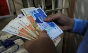 A new regional analysis shows Pakistani banks outperforming peers across the Asia-Pacific region in returns. The Bank of Punjab emerged at the top among publicly traded banks with over $100 million in market capitalisation. The report highlights strong profitability despite global financial uncertainty — a surprising bright spot for Pakistan’s economy.