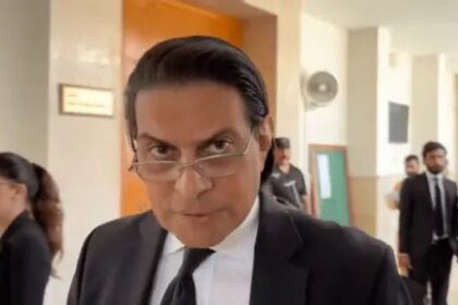 In a surprising political twist, PTI’s Salman Akram Raja said the party could support the PPP if it launches a no-confidence motion against the current government. He clarified that PTI won’t enter a coalition but is open to “strategic cooperation.” The move adds fresh intrigue to Pakistan’s shifting political landscape.