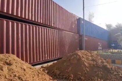 Authorities in Islamabad have sealed major routes and suspended mobile internet services as the Tehreek-i-Labbaik Pakistan (TLP) prepares for a large protest outside the US embassy. The group announced a demonstration against Israel, while the US embassy said it is monitoring planned protests across Pakistan.