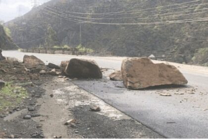 A Landslide blocked the Zhob-Dera Ismail Khan Highway. According to officials, the Landslide occurred after the Suleman Mountain Range received heavy rainfall a few days prior, leading to massive rock and mudslides. An official said, "heavy boulders and mud blocked the highway, suspending all kinds of vehicular traffic from both sides"