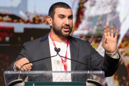 The British Tunisian political commentator arrested by US immigration authorities last week won’t be moved out of California, where he’s receiving legal support, a rights group says. “A federal court has temporarily blocked ICE from transferring British journalist Sami Hamdi out of California,” the Council on American-Islamic Relations (CAIR) said in a statement. CAIR and Hamdi’s legal team told Al Jazeera he was granted medical attention after facing a health complication and was visited by two people. His lawyers said he was doing better on Sunday. In a post on X, Adnan Hussain, a UK independent MP, called for Hamdi’s immediate release. “Appalling that British national Sami Hamdi has not yet been released from US detention and allowed to return home to his family.” On Friday, a demonstration was organised by CAIR outside the San Francisco Immigration Court, calling for Hamdi to be freed. (Al Jazeera)