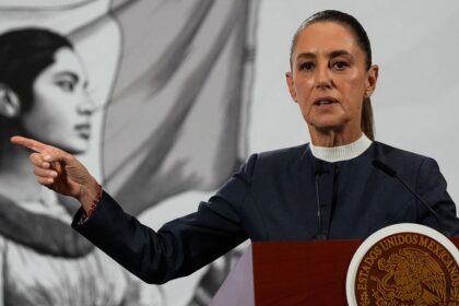 Man Gropes Mexico's President, Lack of Women's Safety as apparent as Ever