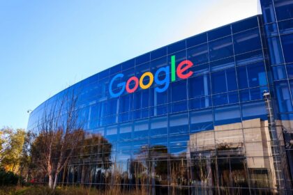 Google has reached a comprehensive U.S. court settlement with “Fortnite” video game maker Epic Games, agreeing to Android and app store reforms aimed at lowering fees, boosting competition and expanding choices for developers and consumers.