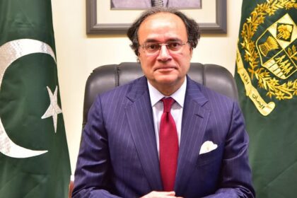 Pak FM warns of Climate Threats to the Economy