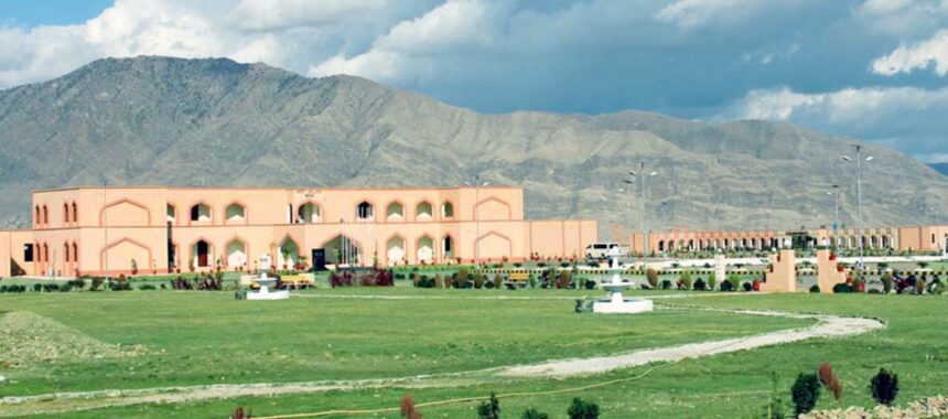 Security forces on Monday thwarted a terrorist attack on Cadet College Wana, reportedly carried out by the banned Tehreek-i-Taliban Pakistan (TTP), security sources said. “A suicide bomber detonated explosives at the main gate of the college, injuring six civilians,” security sources added in a statement. “Swift action by security personnel prevented the attackers from breaching the premises.” It added that a clearance operation was underway, with initial reports indicating that four to five terrorists have been killed. It added that the attackers attempted to replicate an incident similar to the 2014 Army Public School tragedy but were successfully neutralised before they could inflict large-scale damage. (DAWN)