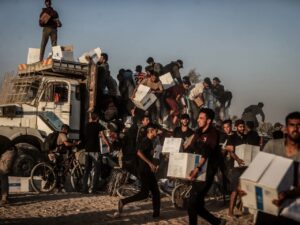 The White House said nearly 15,000 trucks carrying commercial goods and humanitarian aid have entered Gaza since October 10, following a ceasefire between Israel and Hamas, but Palestinians and aid groups have sharply disputed the figures, Al Jazeera reported on Monday. White House spokesperson Dylan Johnson told the news channel that an average of 674 trucks have entered Gaza daily since the truce took effect. He said humanitarian teams “have reached more than one million people with household food parcels” and that meal production in Gaza has risen 82% since late September. “Eggs appeared on shelves in Gaza for the first time since February,” Johnson added, referring to the period when Israel imposed a total blockade on humanitarian supplies. “The United States is leading a historic effort to address the critical needs of Gazans right now,” he said, insisting the administration is committed to treating Palestinians “with dignity and respect.” Despite US claims, aid workers on the ground say conditions in Gaza remain severe, with many families struggling to access food, water, and medical supplies. (Geo News)