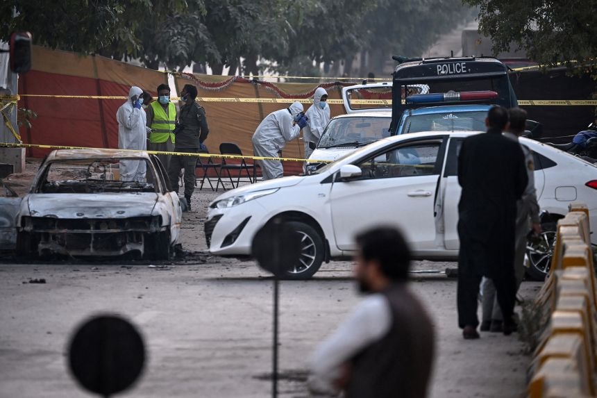 Police detain motorcyclist who dropped off bomber outside the judicial complex