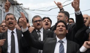 Lawyers in Lahore organize a rally against 27th Amendment