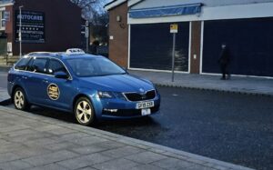 UK govt to ban asylum seekers from using taxis