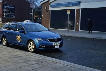 UK govt to ban asylum seekers from using taxis