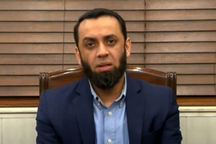 Attaullah Tarar blasts sisters of Imran Khan for giving interview to Indian media