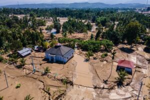 Death toll from Indonesia floods and landslides reaches 502 with 508 missing
